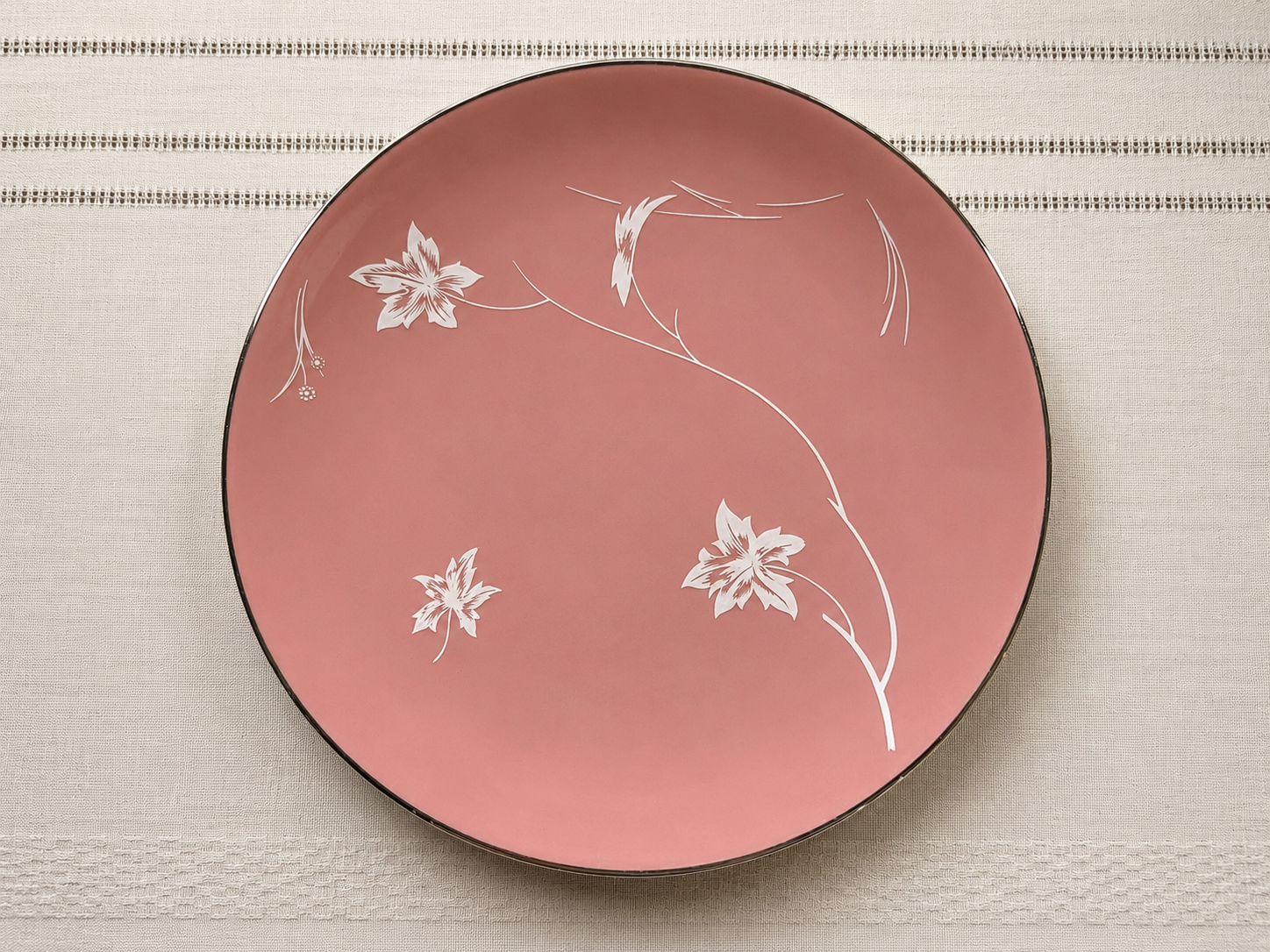 Flintridge Damask Pink Leaf 10.75-Inch Dinner Plate