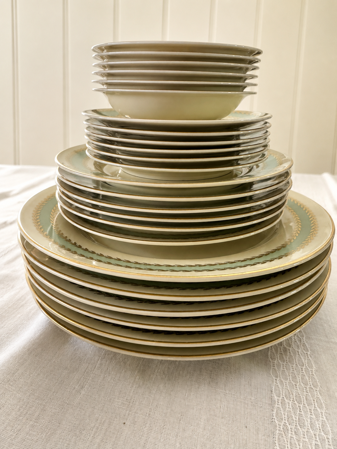 Rosenthal Marie Antoinette Green & Gold 40-Piece Service for Six