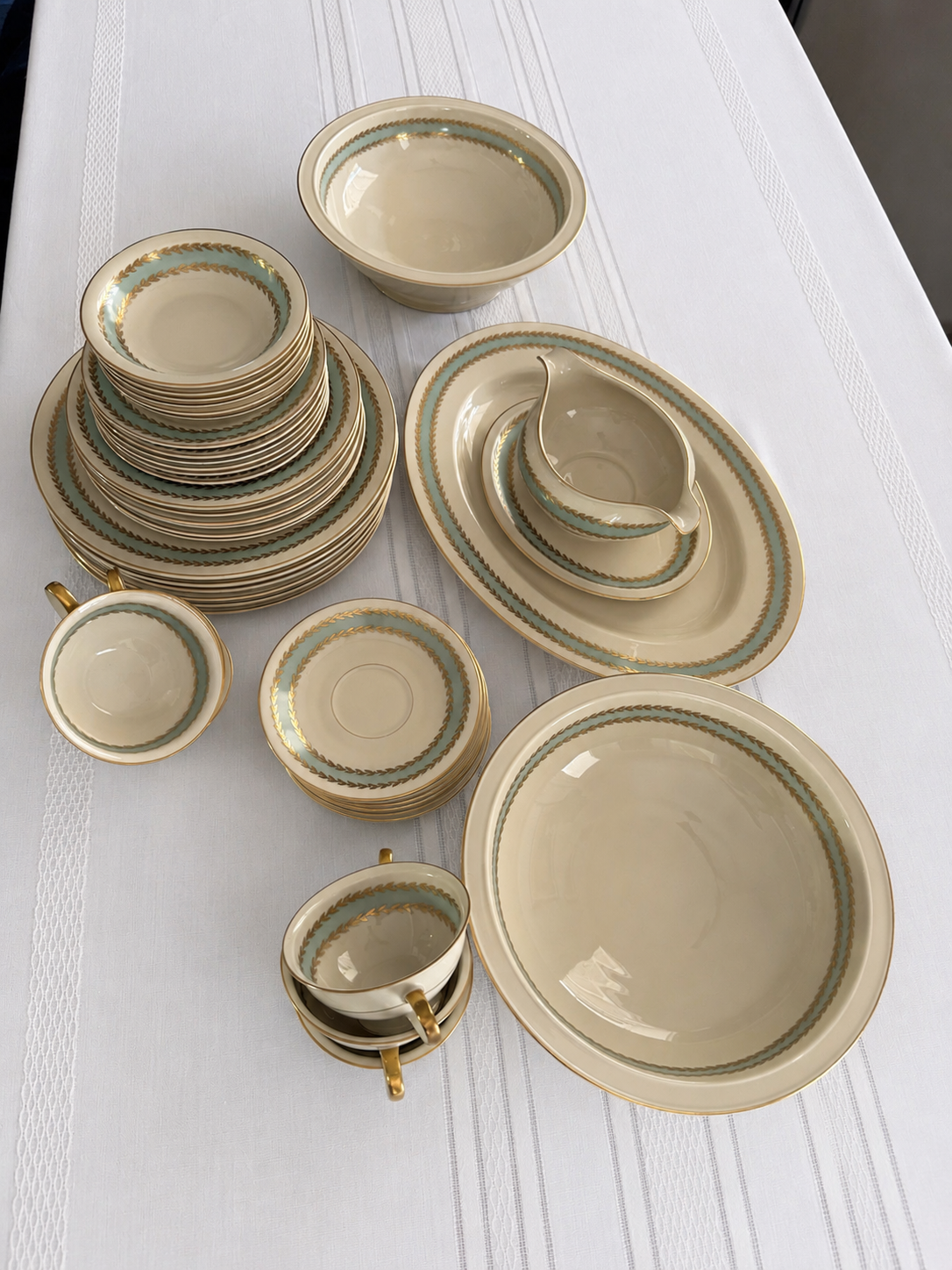 Rosenthal Marie Antoinette Green & Gold 40-Piece Service for Six