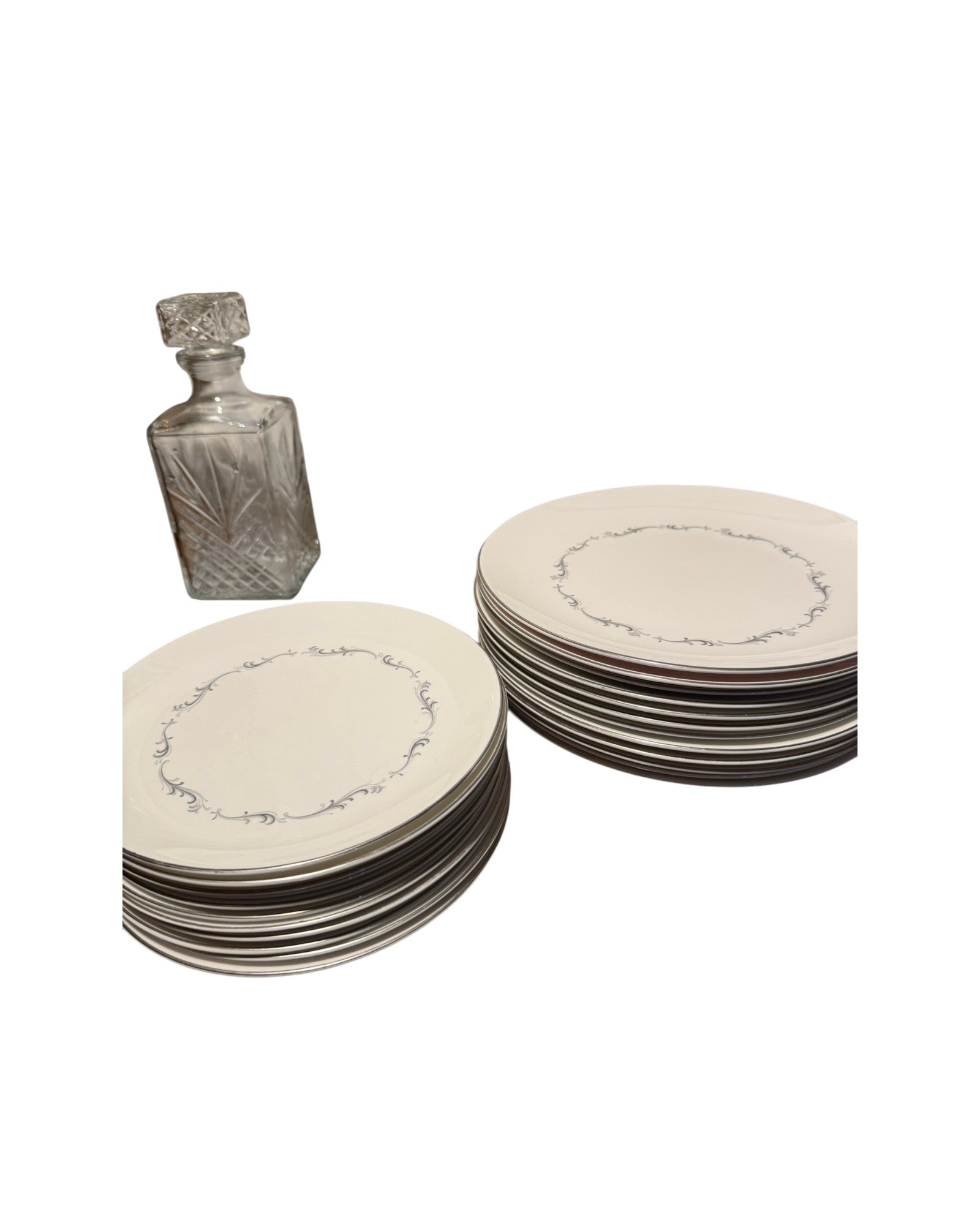 Royal Doulton Coronet H4947 Twenty-Piece Service for Ten