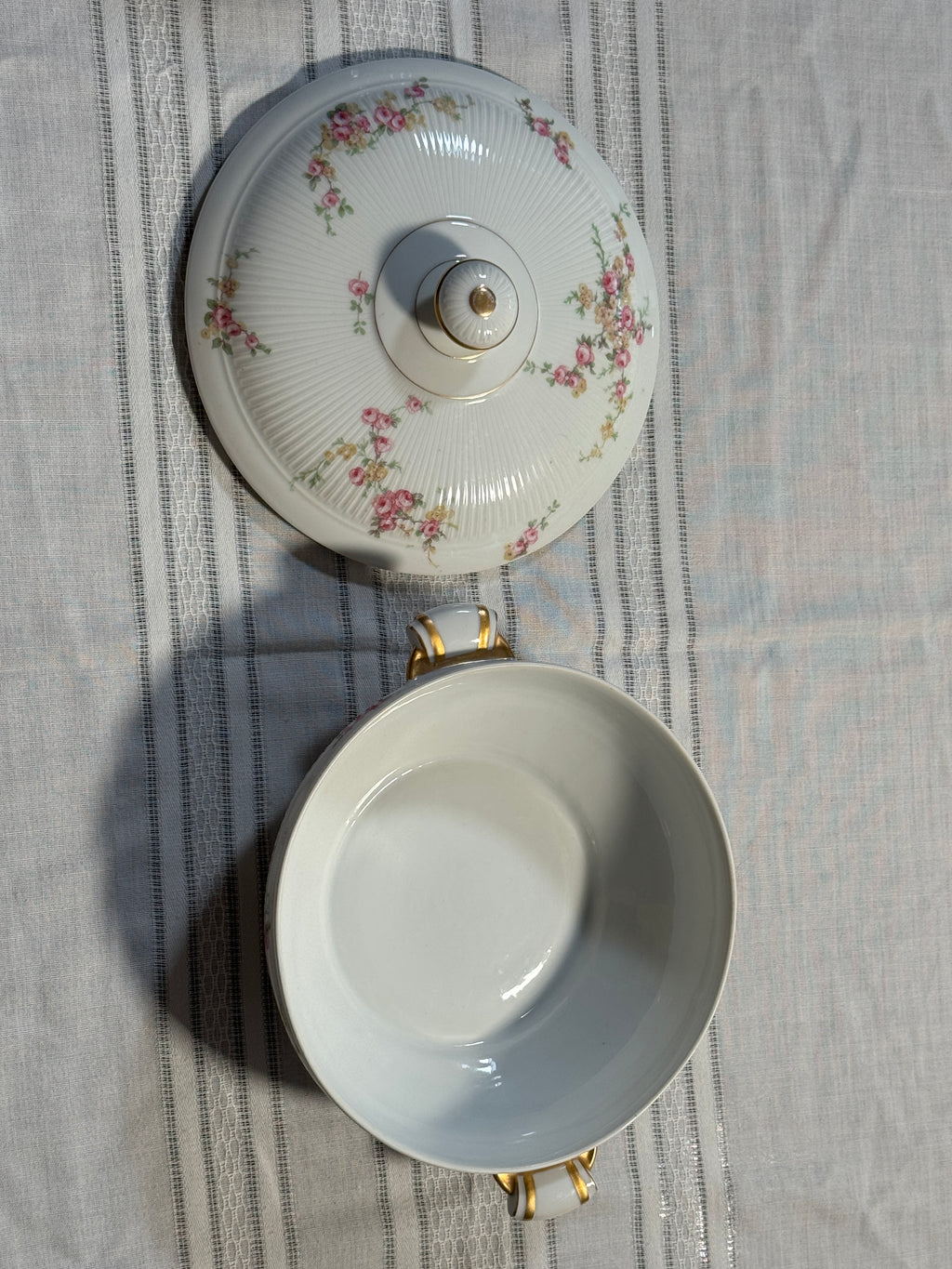 Bernardaud Limoges BER130 Covered Serving Bowl, 8 Inch