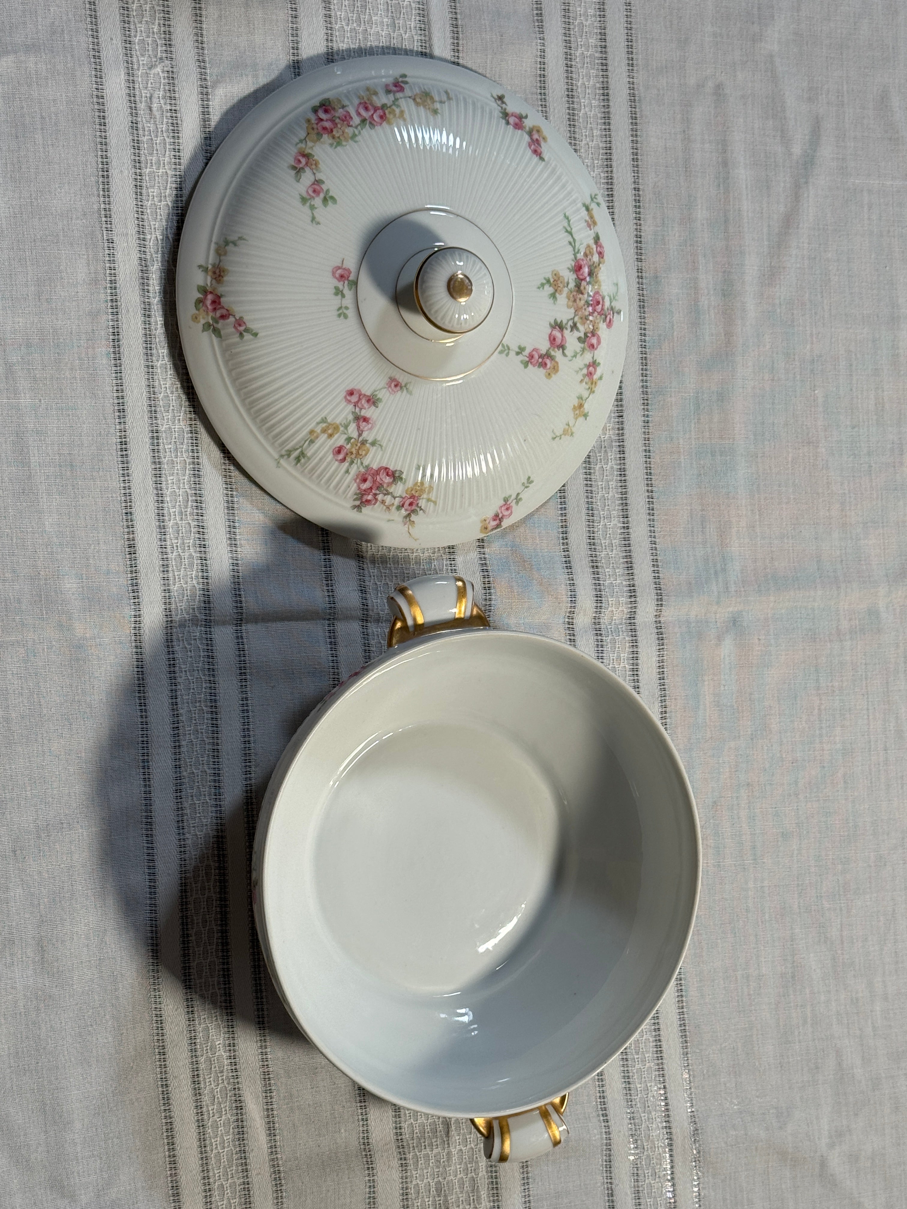 Bernardaud Limoges BER130 Covered Serving Bowl, 8 Inch