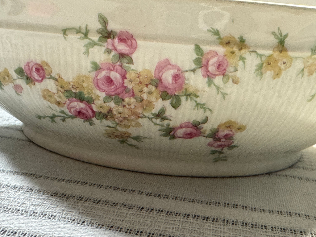 Bernardaud Limoges BER130 Covered Serving Bowl, 8 Inch